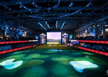 Omega rafforza la sua presenza nel golf siglando una partnership strategica con la lega indoor TGL by SoFi